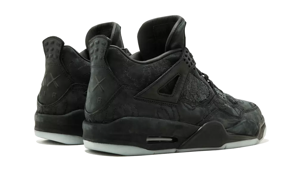 Чорныя Air Jordan 4 KAWS