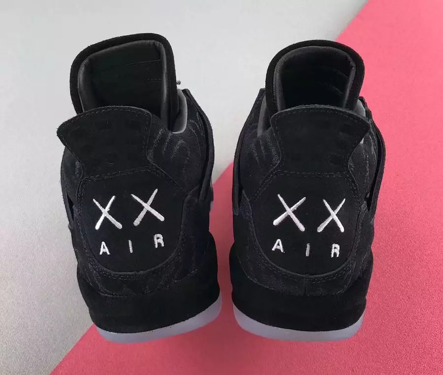 KAWS го издава Air Jordan 4 во црно за време на одмор 2017 година