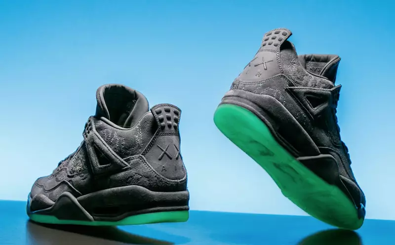 Коомчулуктун сурамжылоосу: KAWS x Air Jordan 4 бардык убактагы эң чоң кроссовкабы?