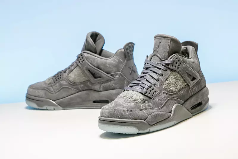 Air Jordan 4 Retro KAWS Մոխրագույն Սպիտակ 930155-003