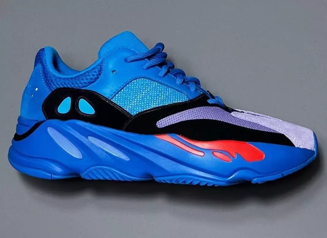 adidas Yeezy Boost 700 Hi-Res Blue HQ6980 출시일 가격