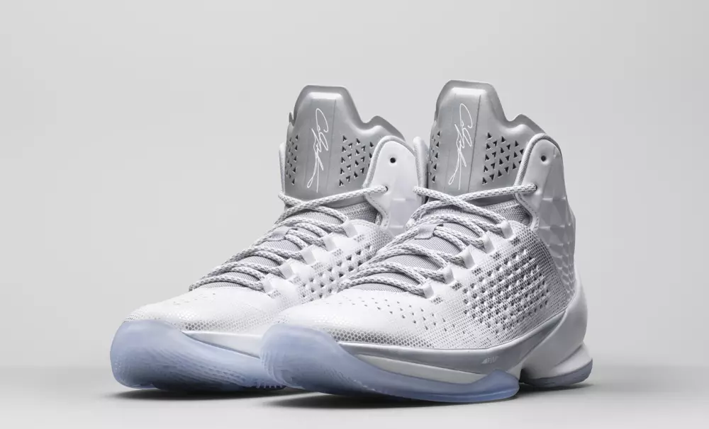 Air Jordan Melo M11 All Star Pearl PE (၁)လုံး၊