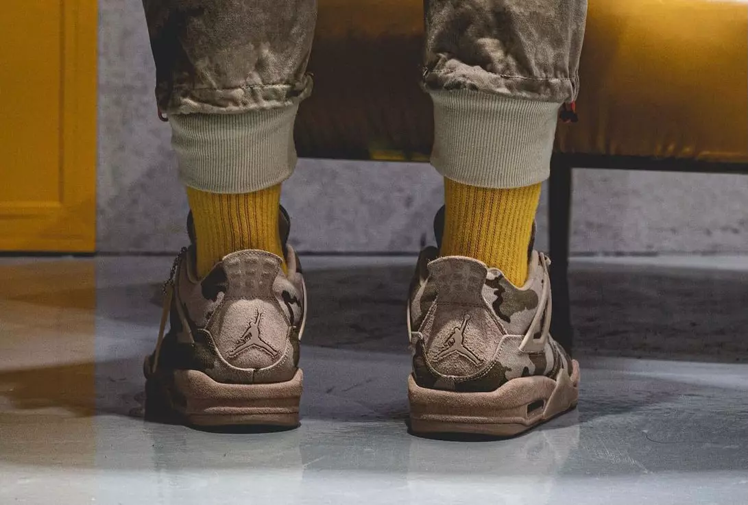 Aleali May Air Jordan 4 Camuflagem Dia dos Veteranos DJ1193-200 nos pés