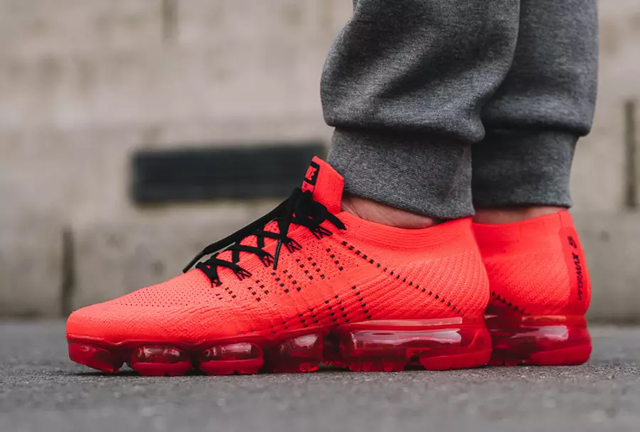 CLOT Nike Air VaporMax Rood Flyknit