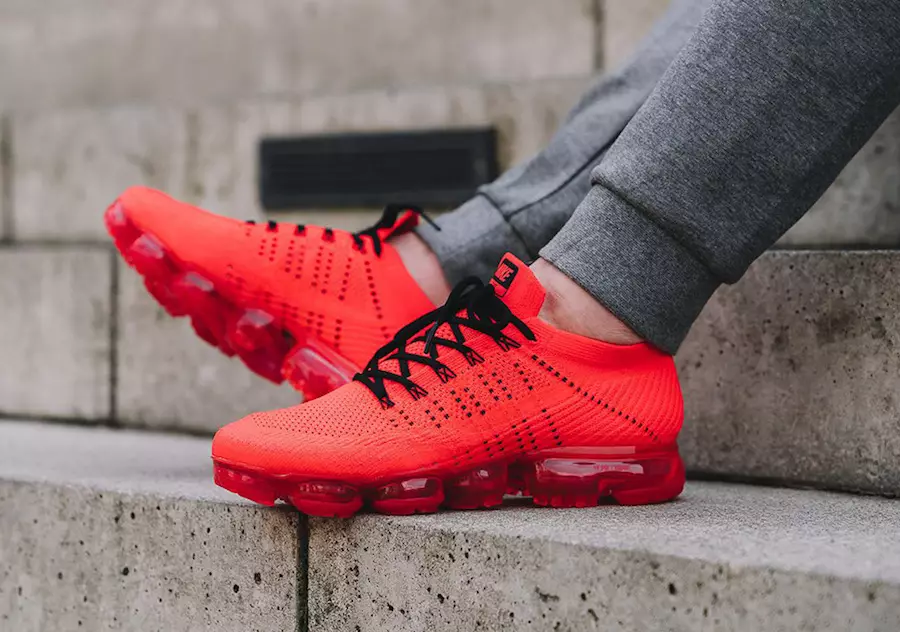 CLOT Nike Air VaporMax Rood Flyknit