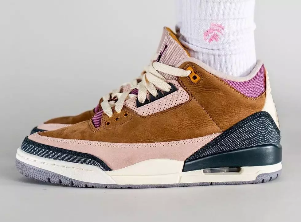 „Air Jordan 3 Winterized Archaeo Brown DR8869-200“ išleidimo data pėsčiomis