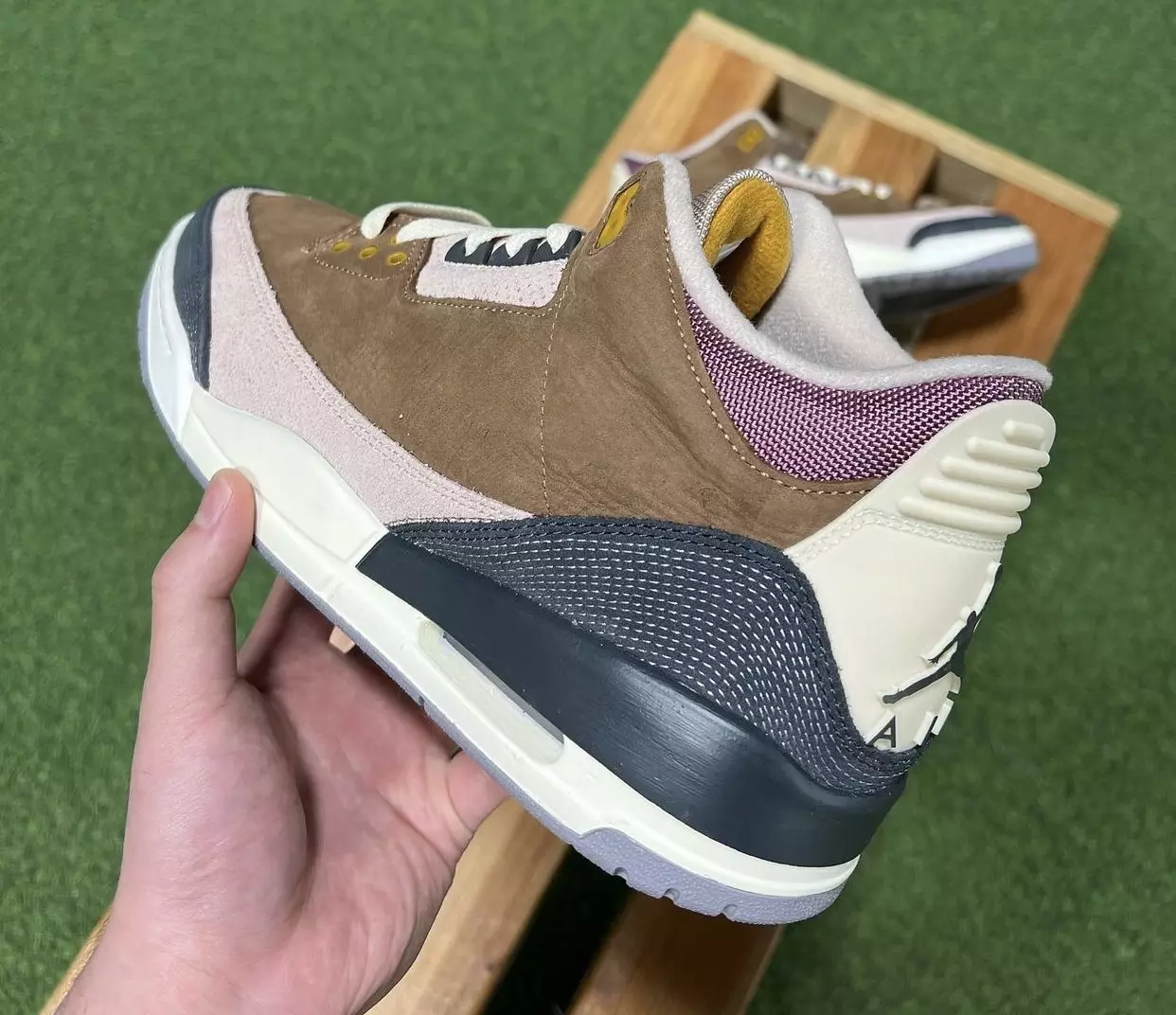 Ngày phát hành Air Jordan 3 Winterized Archaeo Brown DR8869-200