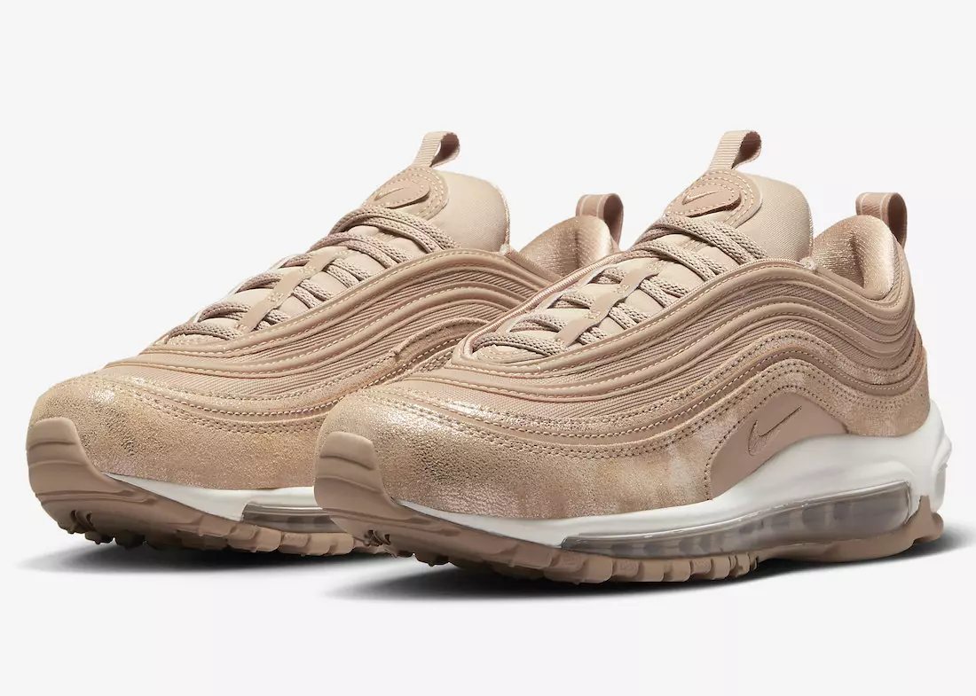 Denne Nike Air Max 97 kommer med distressed detaljering