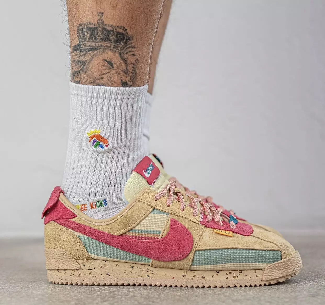 Union Nike Cortez DR1413-200 izlaišanas datums uz kājām