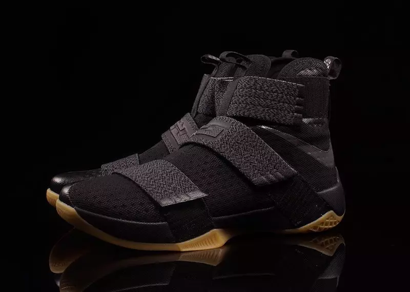 LeBron Soldier 10 Qara Saqqız