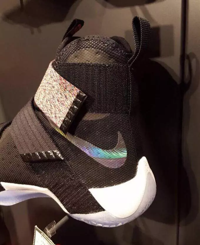 LeBron Soldier 10