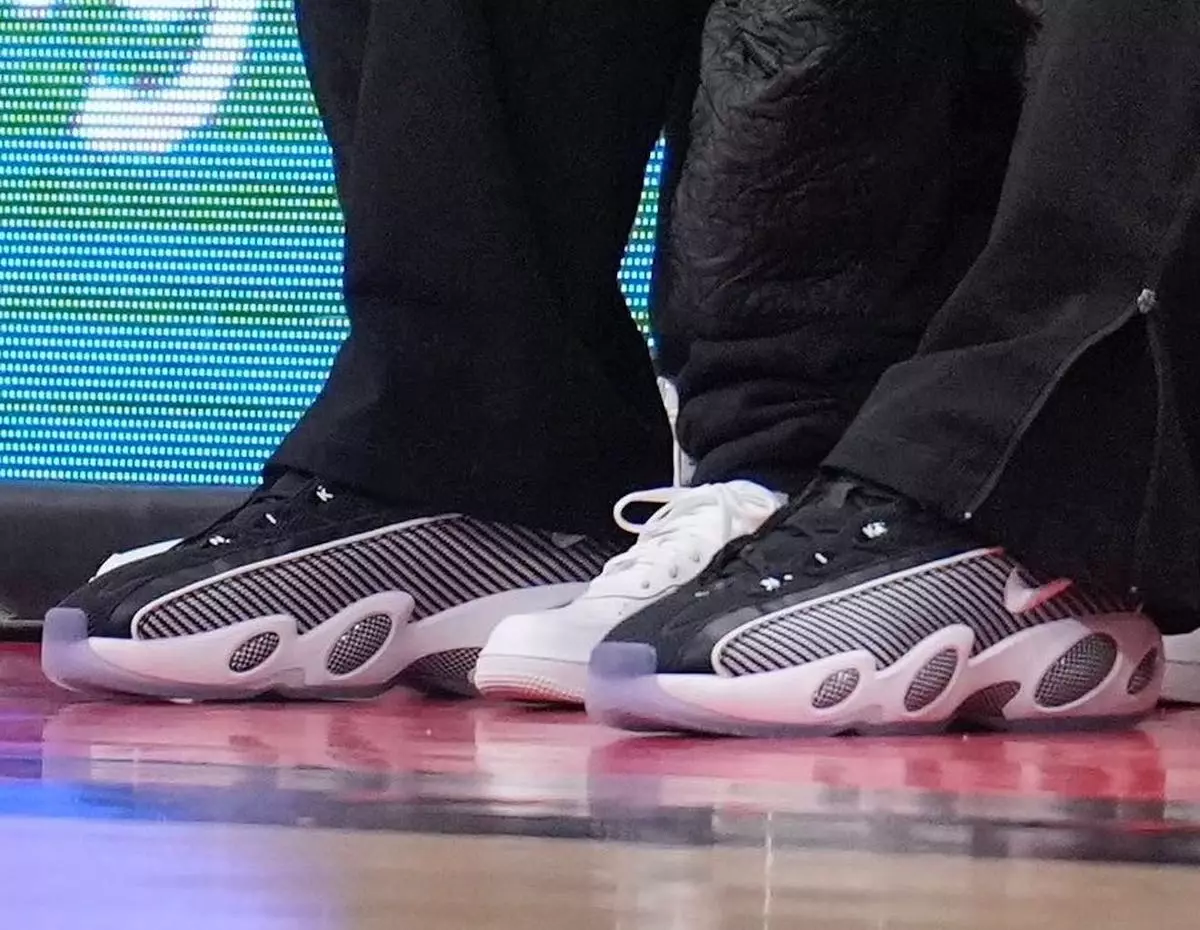 Drake Nike NOCTA Zoom Flight 95 Julkaisupäivä