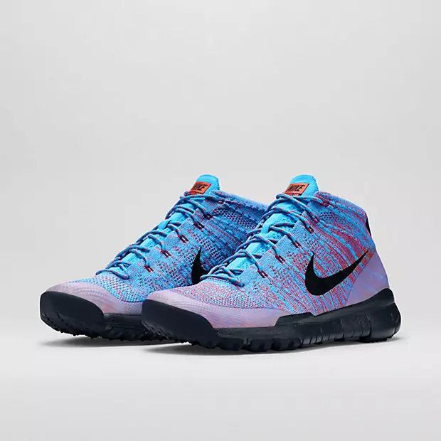 nike-flyknit-chukka-trainer-sfb-blau-lagoon-bright-crimson-1