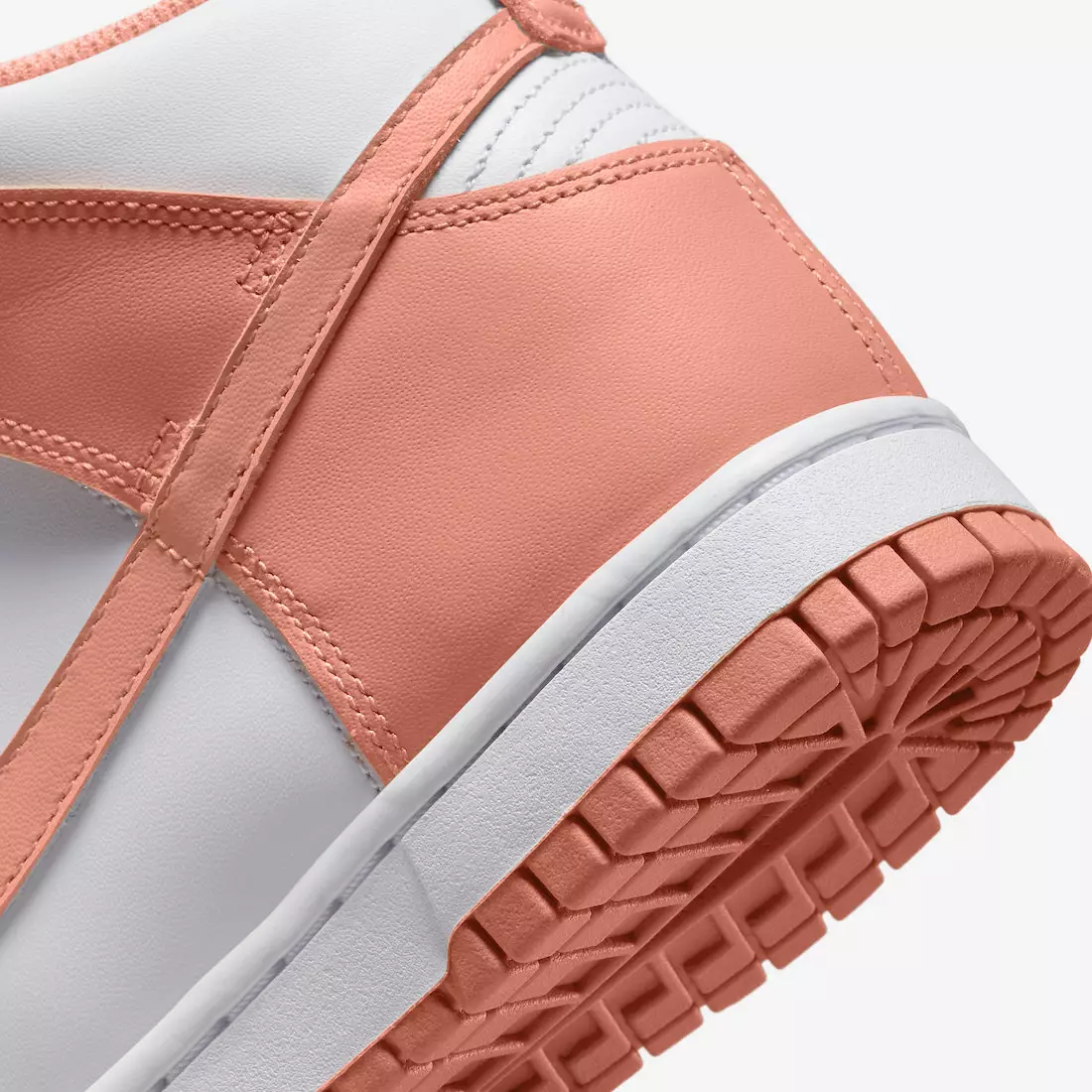 Дата выпуску Nike Dunk High Salmon WMNS DD1869-600