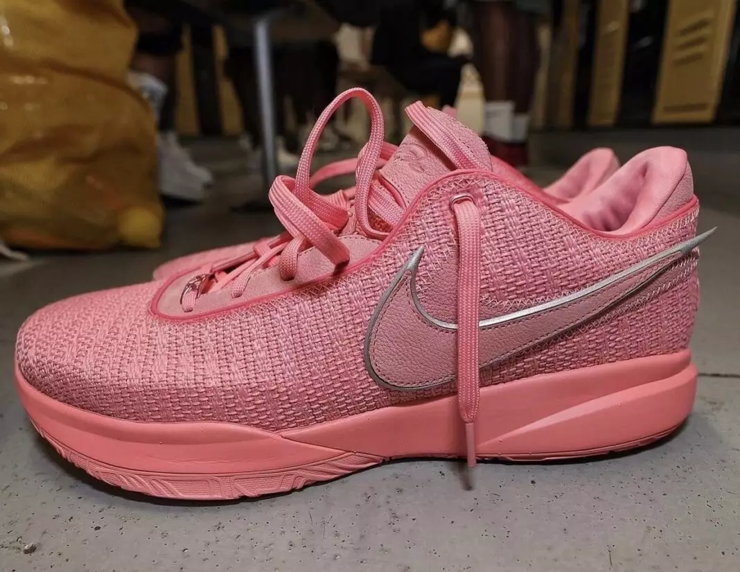 Date de sortie de la Nike LeBron 20 Rose