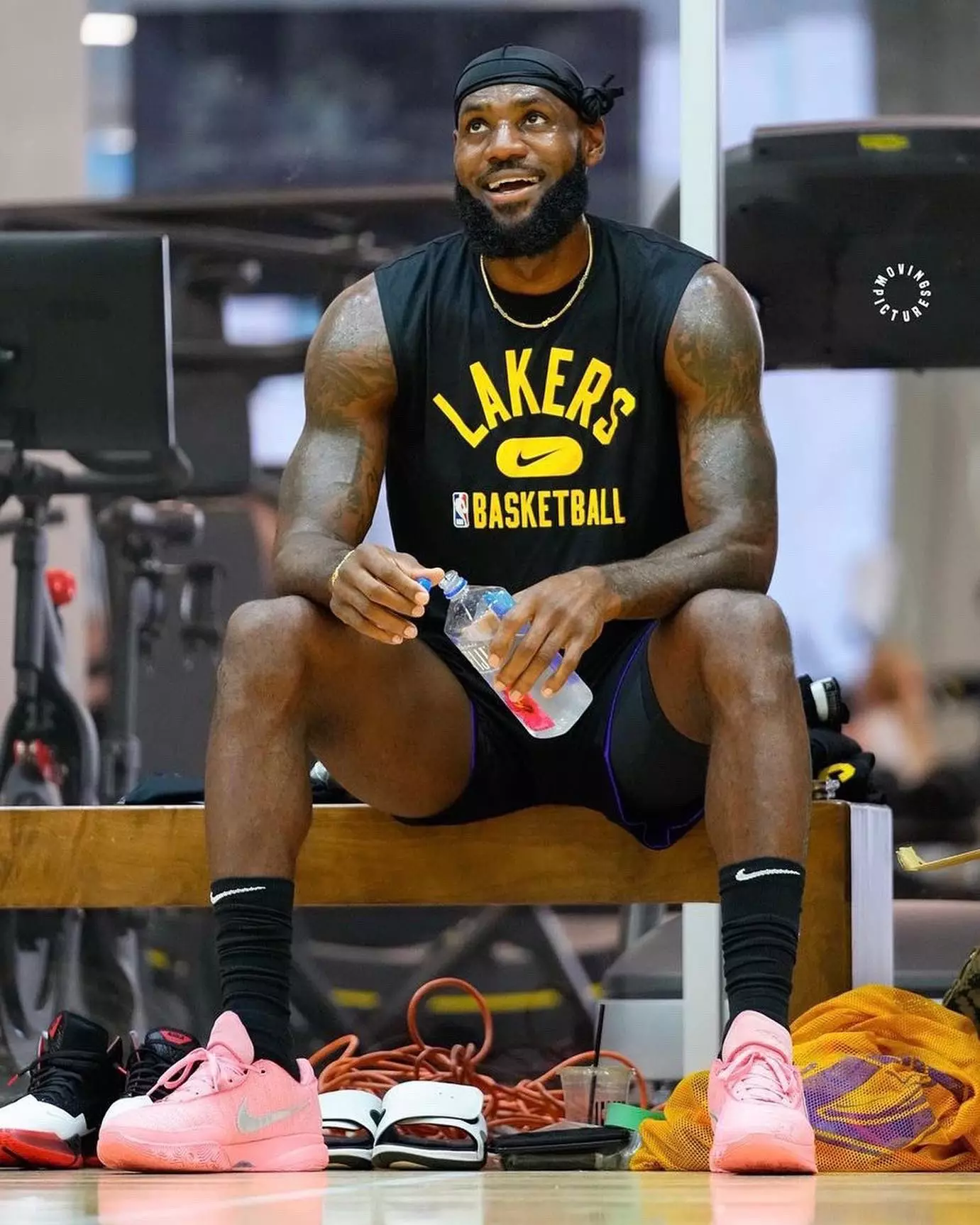 Леброн Ҷеймс Nike LeBron 20