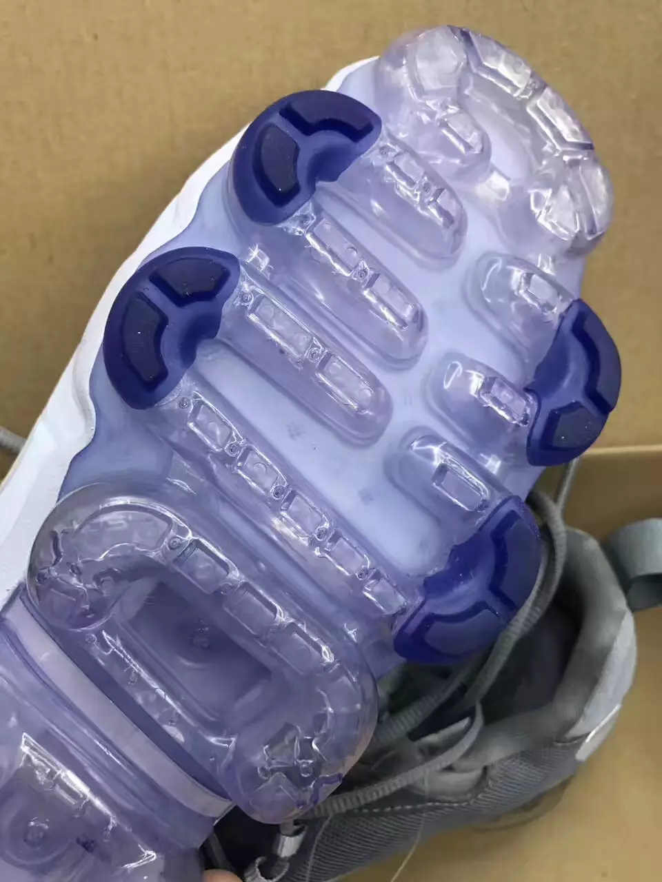 عينة من Nike Air VaporMax Trainer