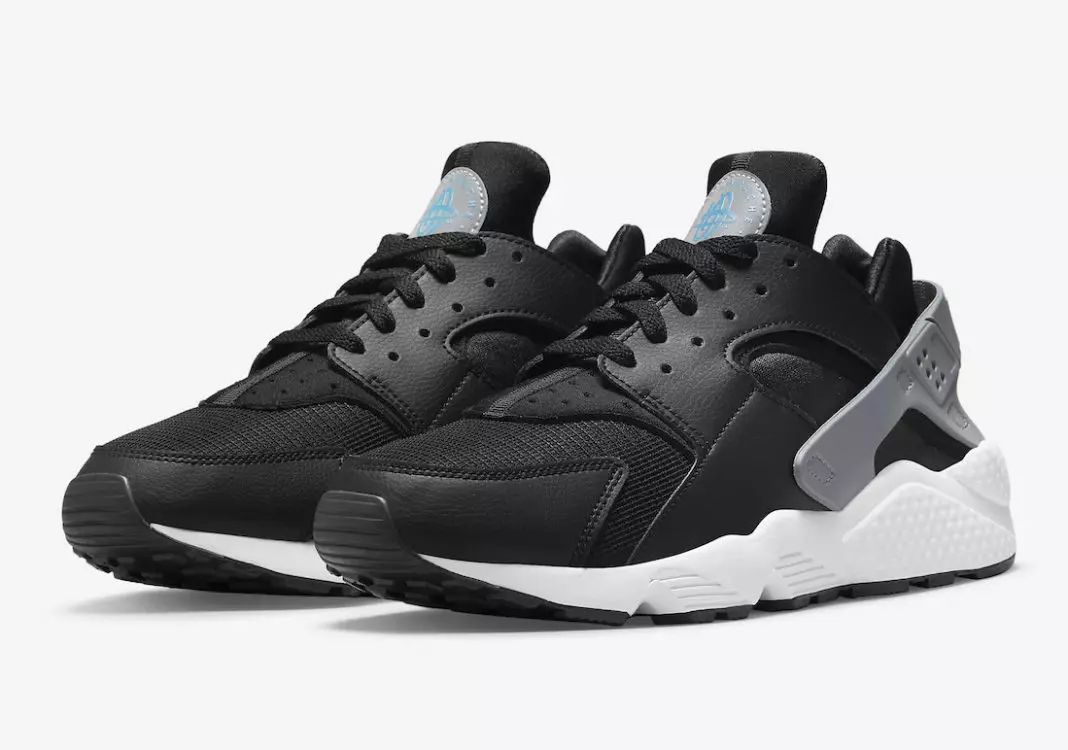 Nike Air Huarache musta harmaa DR0154-001 julkaisupäivä