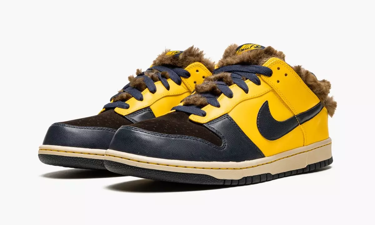 Nike Dunk Low Teen Wolf 325007-741 Дата на издаване