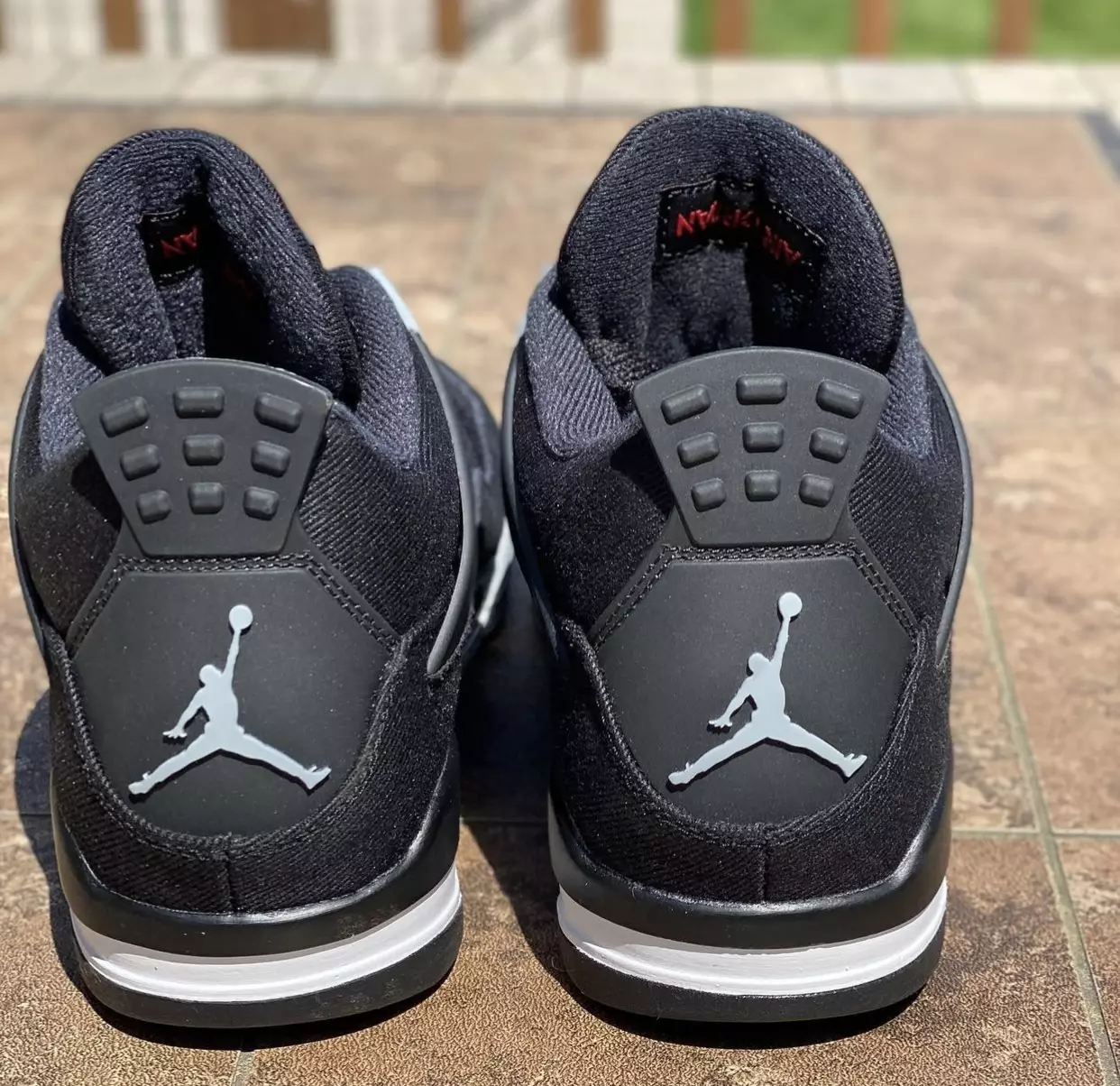 Air Jordan 4 Black Canvas DH7138-006 Datum vydání