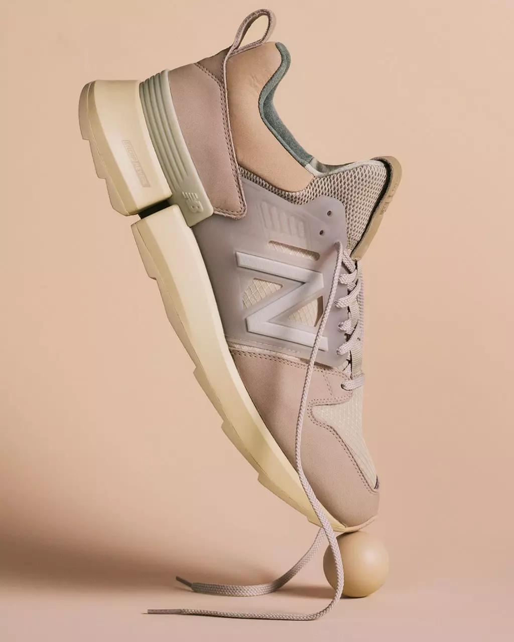 AURALEE New Balance R_C2 Datum izlaska