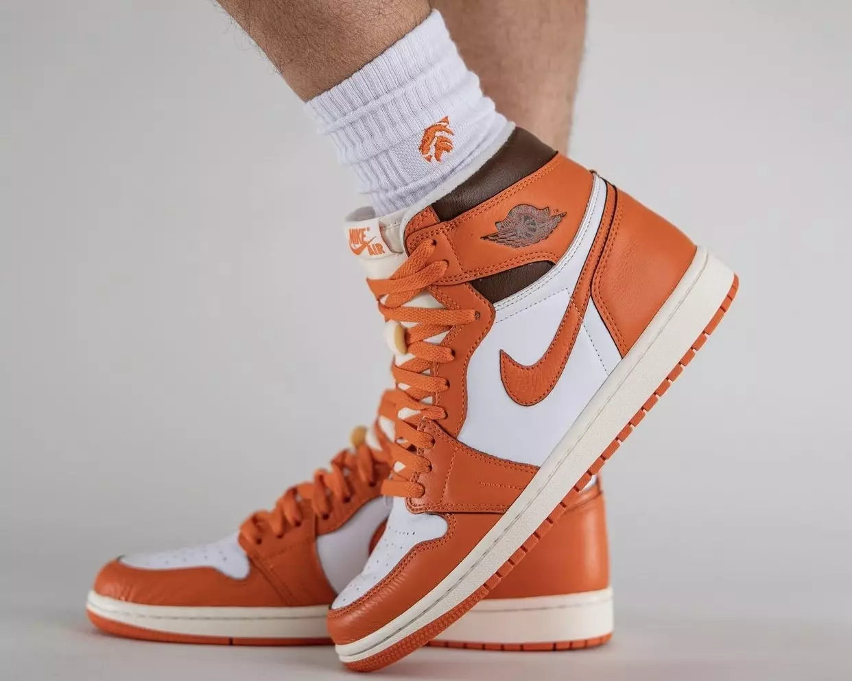 Air Jordan 1 Starfish DO9369-101 Releasedatum op voeten