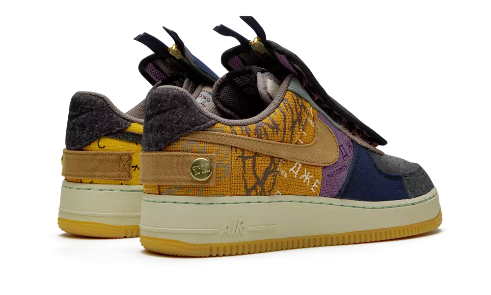 Travis Scott Nike Air Force 1 נידעריק