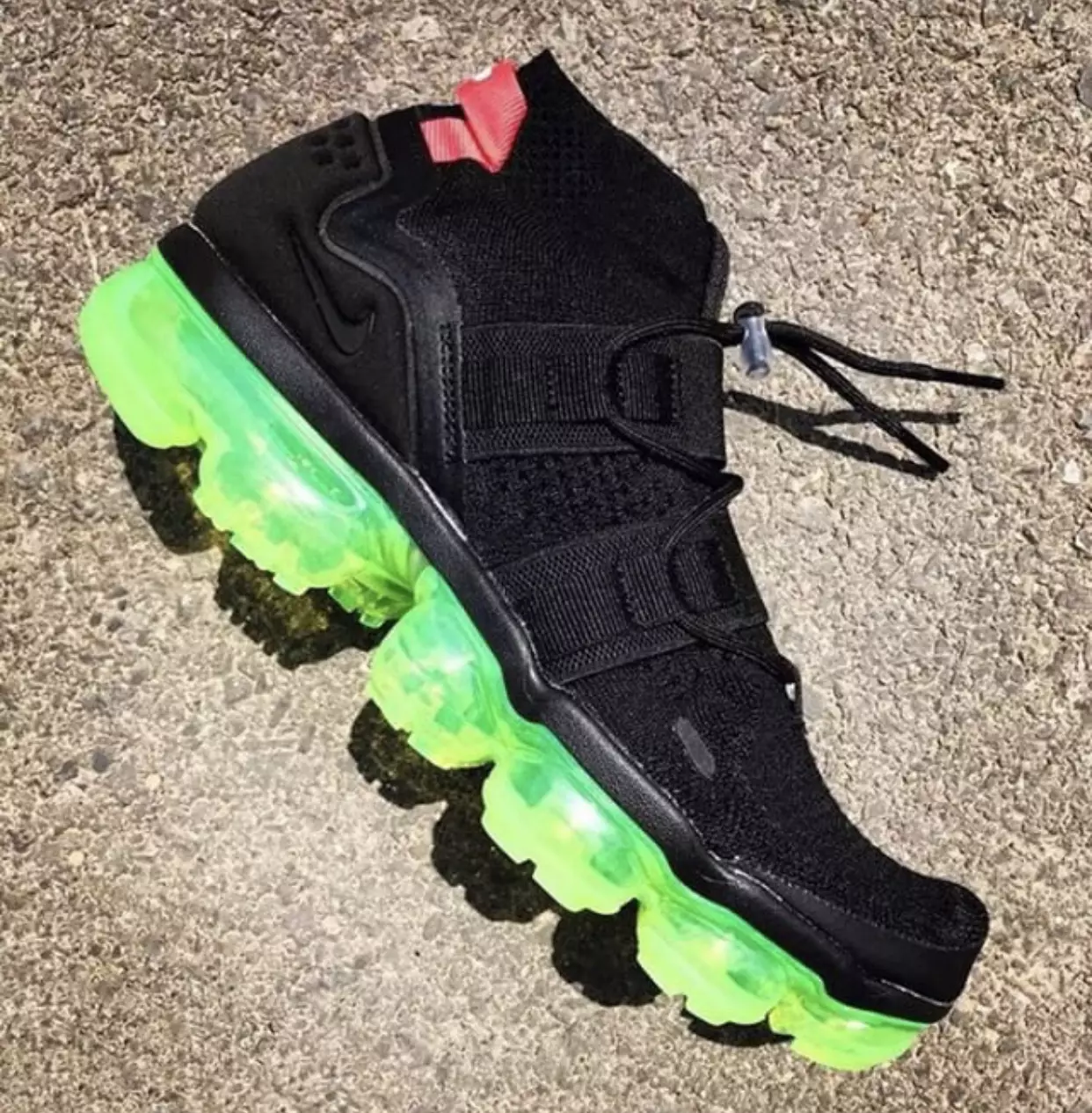 Nike Air VaporMax Utility შავი ნეონის ძირები