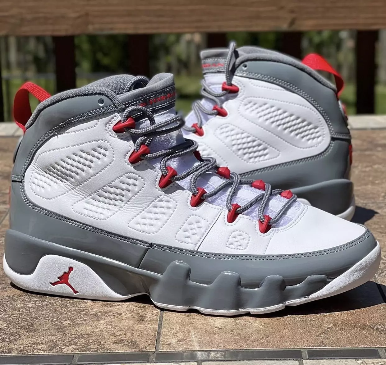 תאריך יציאה של Air Jordan 9 Fire Red CT8019-162