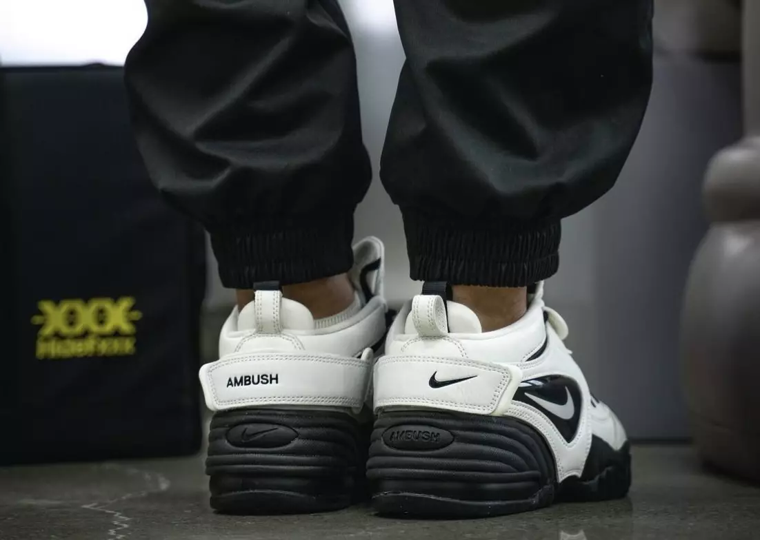 AMBUSH Nike Air Adjust Force Wit Zwart Aan de voeten
