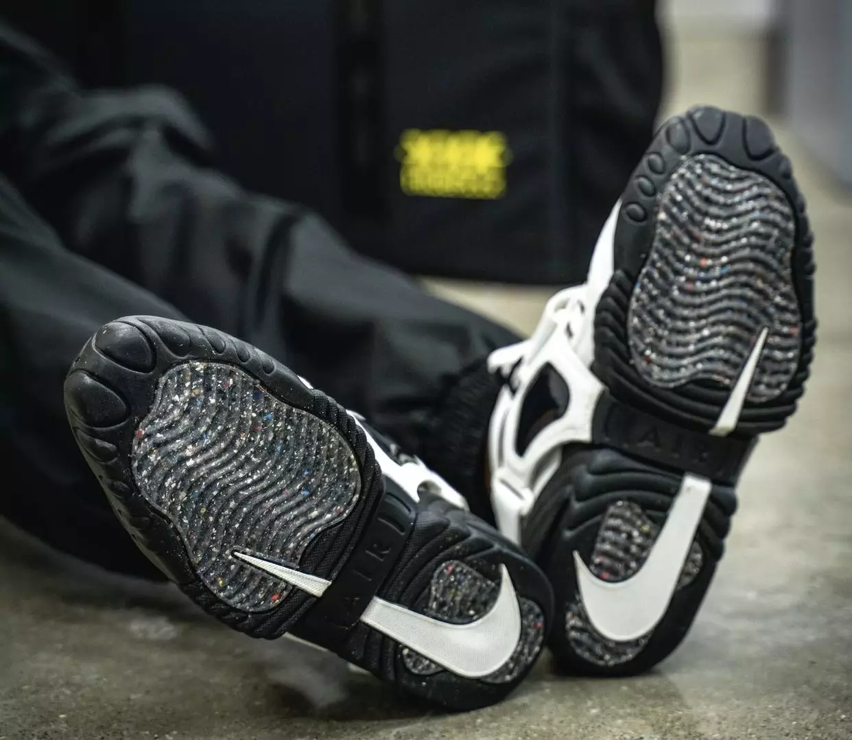 AMBUSH Nike Air Adjust Force Wit Zwart Aan de voeten