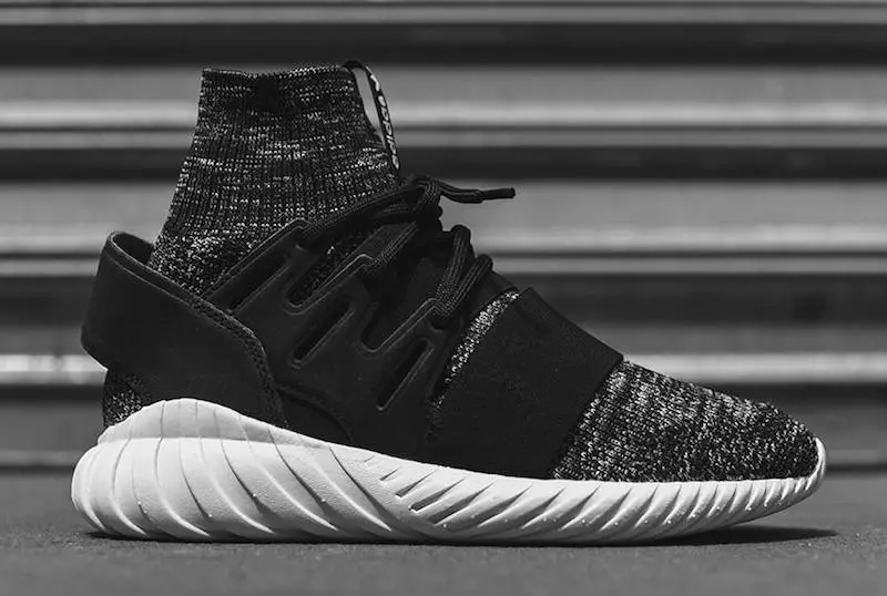 adidas Tubular Doom Primeknit Glow w kolorze Dark Heather Grey Black