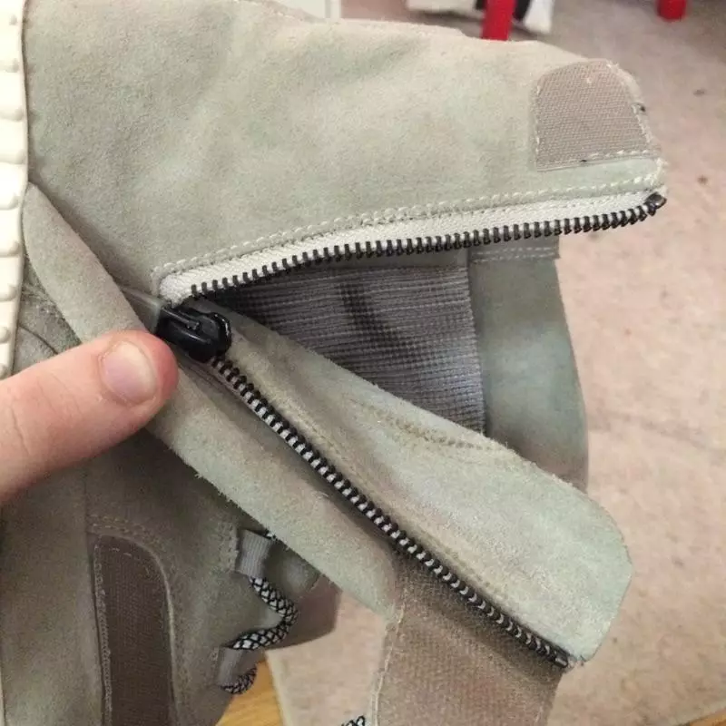 adidas YEEZY BOOST Falling Apart