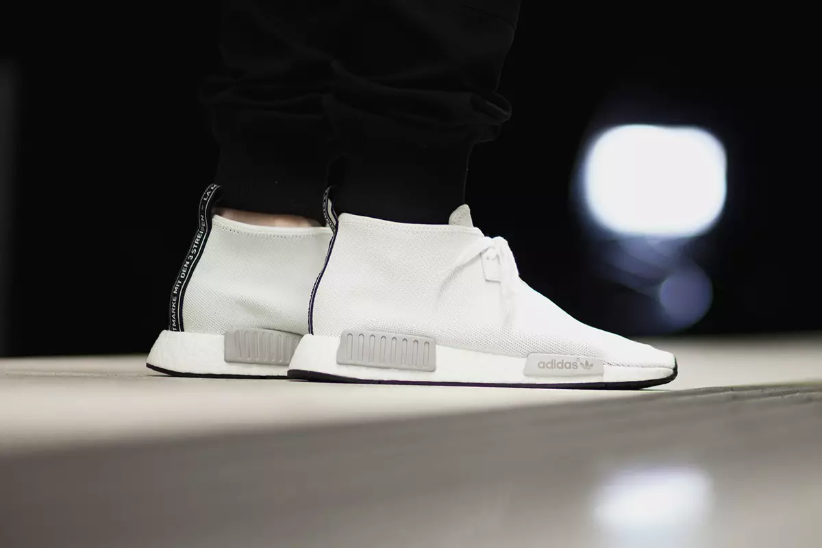 أديداس أوريجينالز NMD Chukka Vintage White