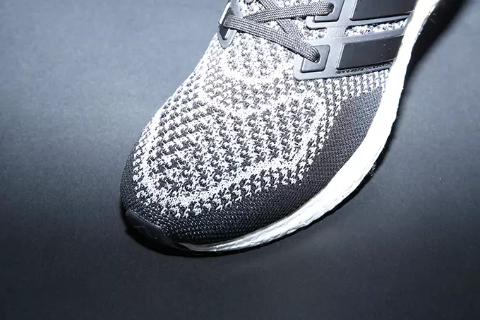 אדידס Ultra Boost Primeknit רפלקטיבי -