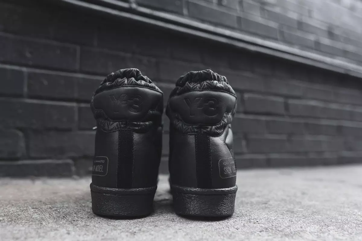 アディダス Y-3 スノーモデル ミッド トリプル ブラック