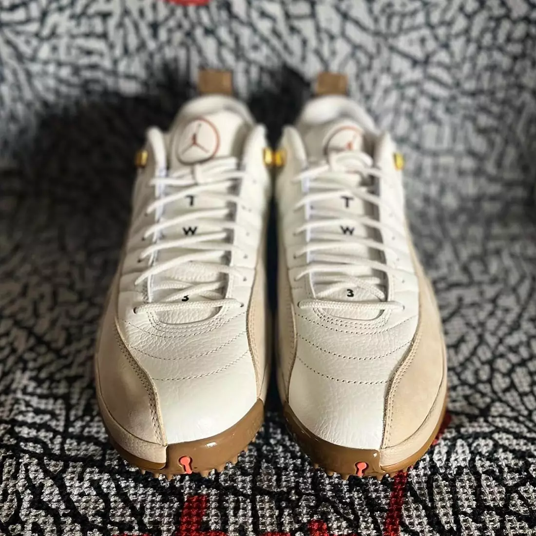 Air Jordan 12 Düşük Golf Beyaz Tan Çıkış Tarihi