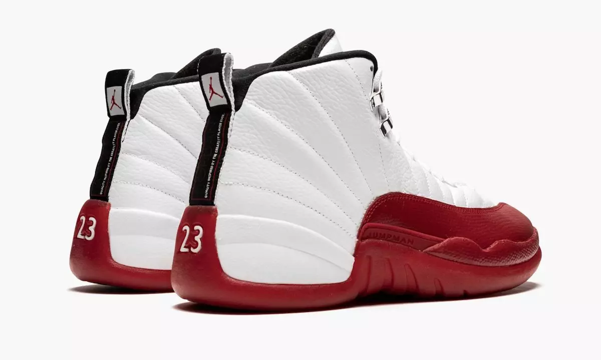 Air Jordan 12 вишневый