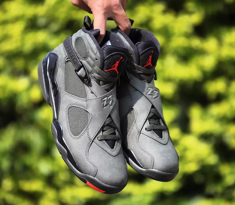 Air Jordan 8 သည် Sequoia ပျံသန်းသည့်နေ့စွဲကို ယူပါ။