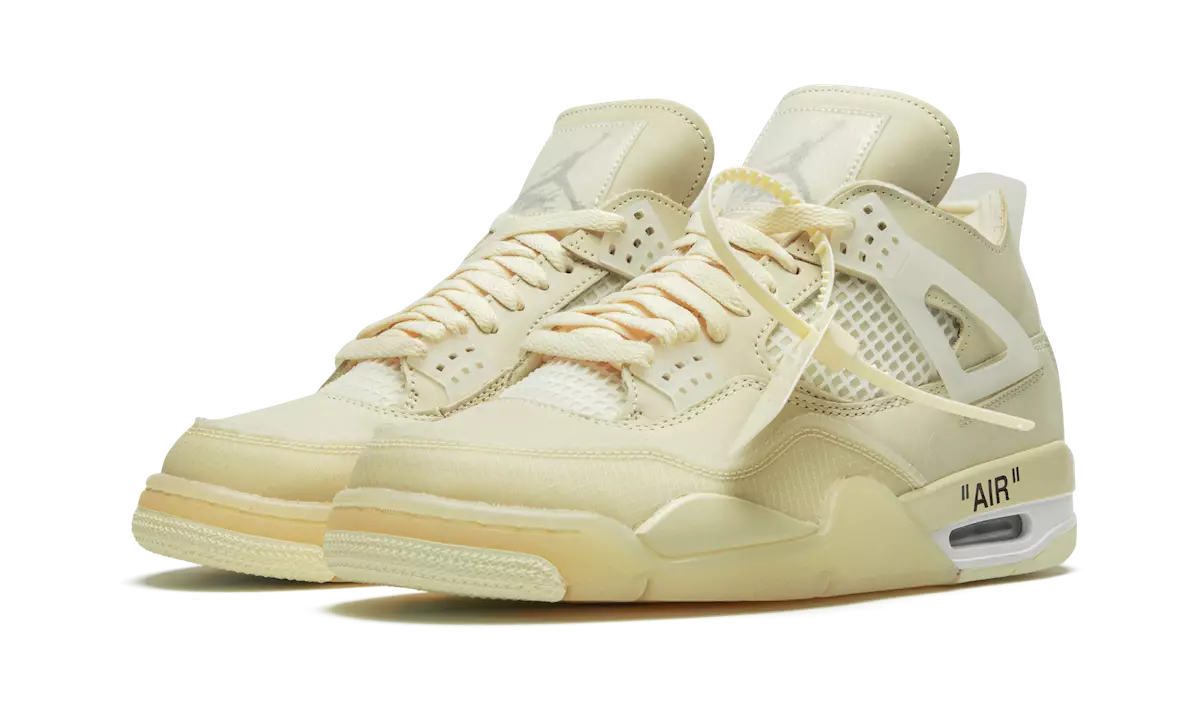 Vela Air Jordan 4 esbranquiçada