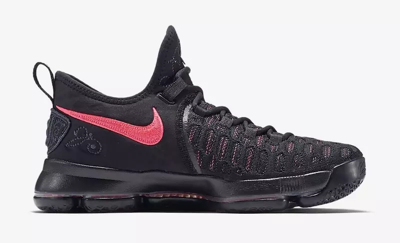 Dáta Eisiúna Aintín Pearl Nike KD 9