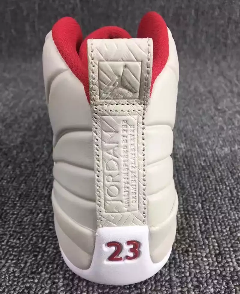 Linguetta del tallone con rilascio di Air Jordan 12 CNY GG