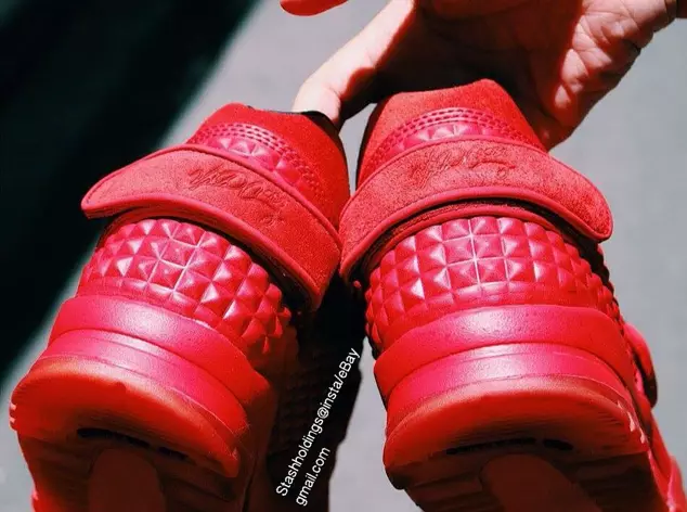 Red October Nike Air Trainer Cruz