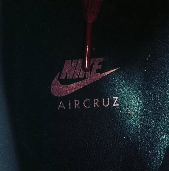 Кросівки Nike Air Cruz Red October