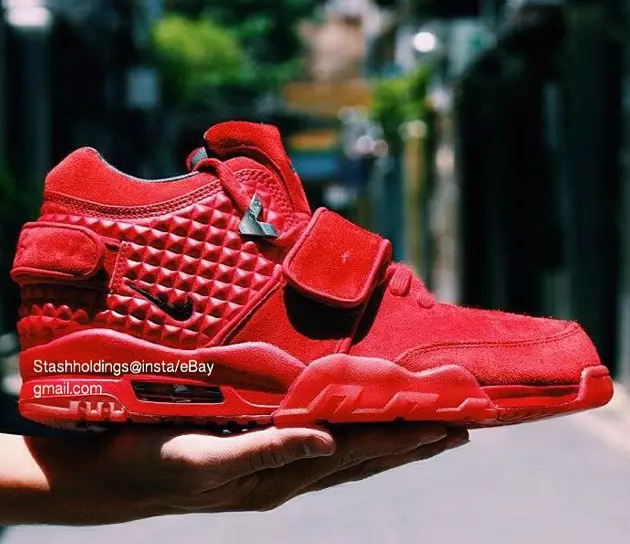 Red October Nike Air Trainer Cruz