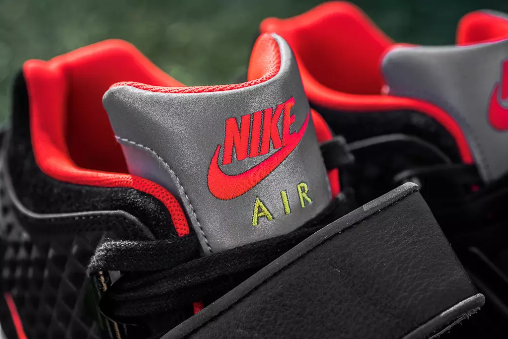 Nike Air Trainer Cruz Black Bright Crimson