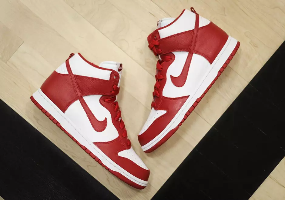 Nike Dunk High sii fedele alla tua scuola St Johns