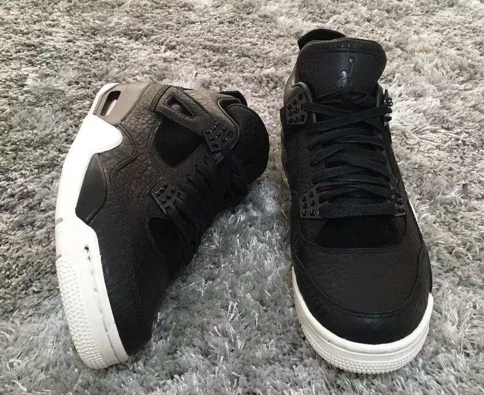 Air Jordan 4 Retro Premium Hitam