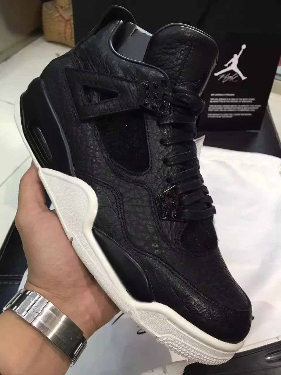 Air Jordan 4 Premium Black релиз датасы