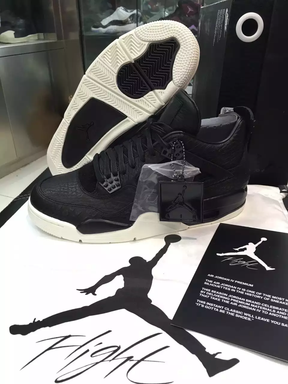 Data de lançamento do Air Jordan 4 Premium Black